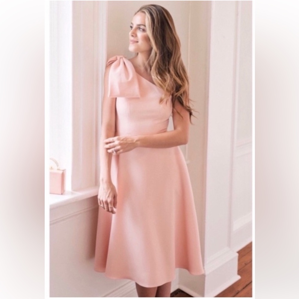 Gal Meets Glam Bow Dress Size 4 in Rose Quartz
